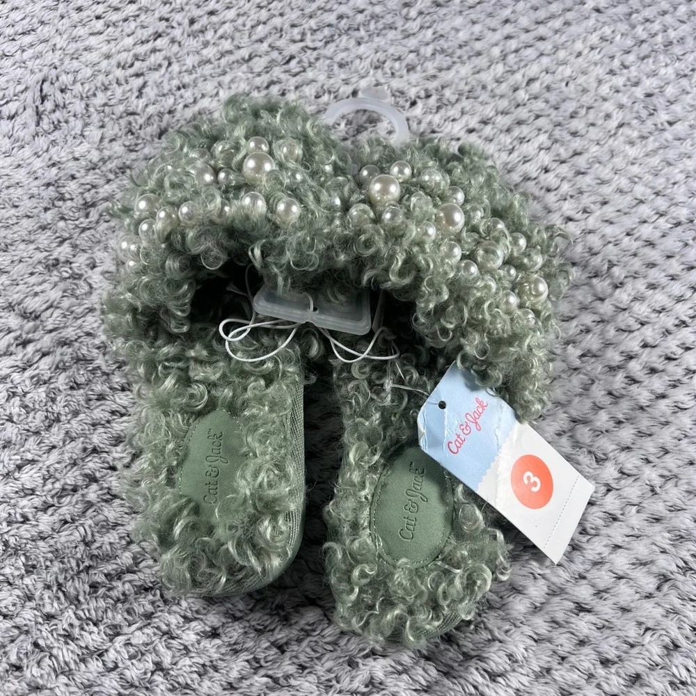 Cat Jack‎ Toddler Girls Slippers Size 3 Mint Green Faux Fur Pearl Embellished